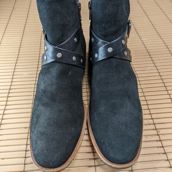 KORK-EASE WOMENS "KENAI" BLACK Leather and suede Side zip ANKLE BOOTS. Criss cro - Picture 2 of 13